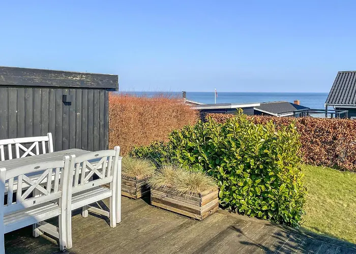 Vakantiehuis 3 Bedroom Stunning In